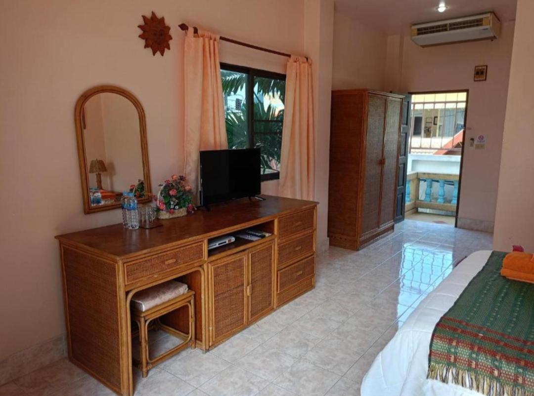 Patong Sunbeach Mansion Exterior photo