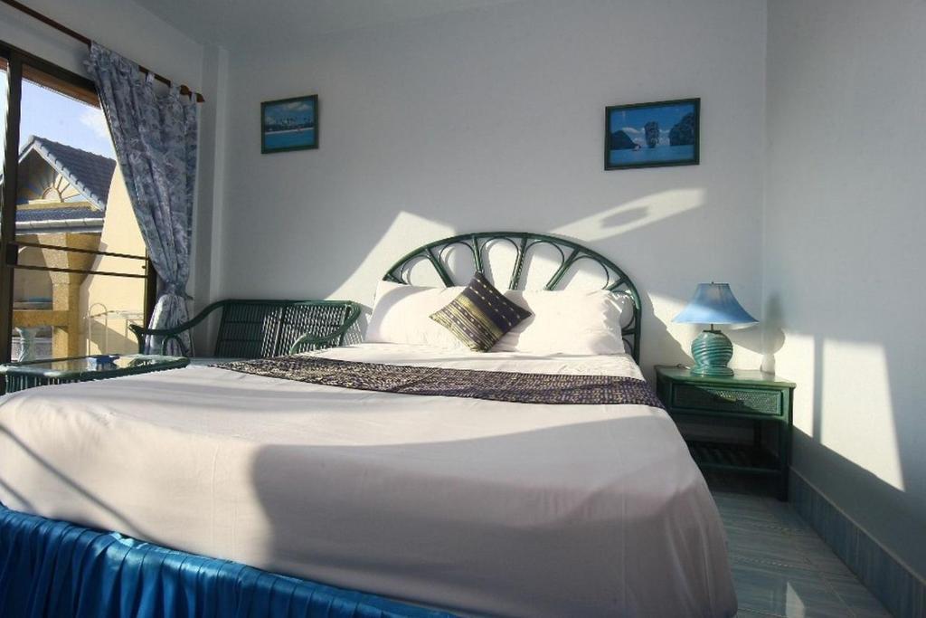 Patong Sunbeach Mansion Room photo