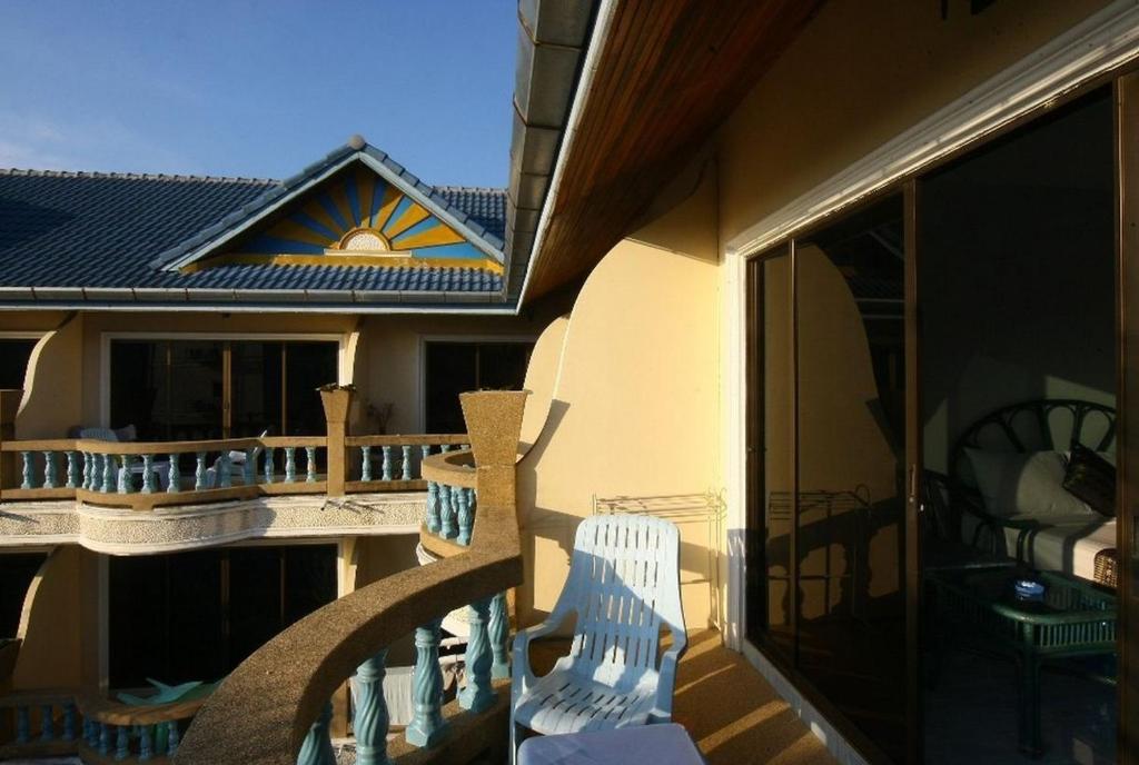 Patong Sunbeach Mansion Exterior photo