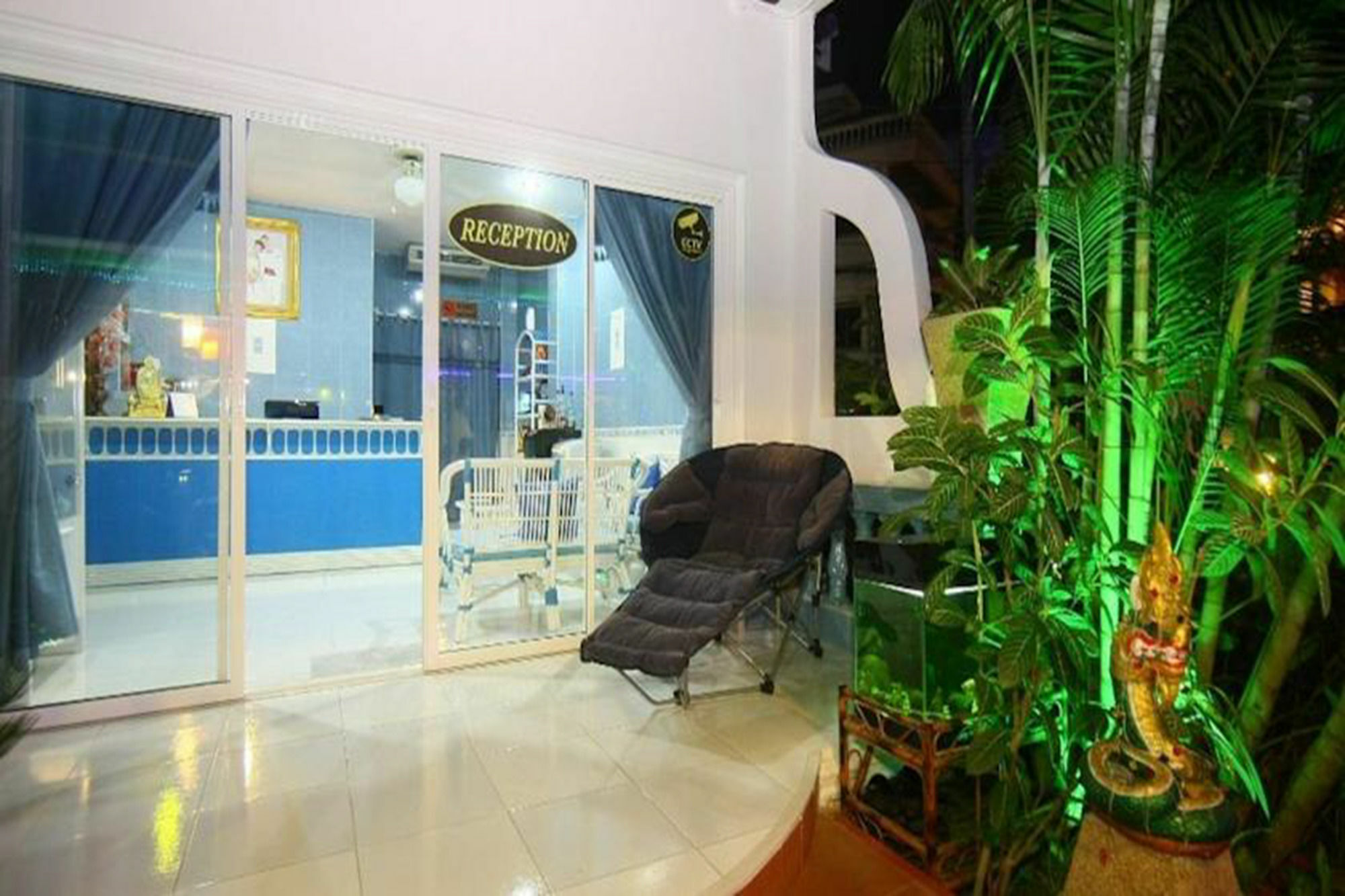 Patong Sunbeach Mansion Exterior photo