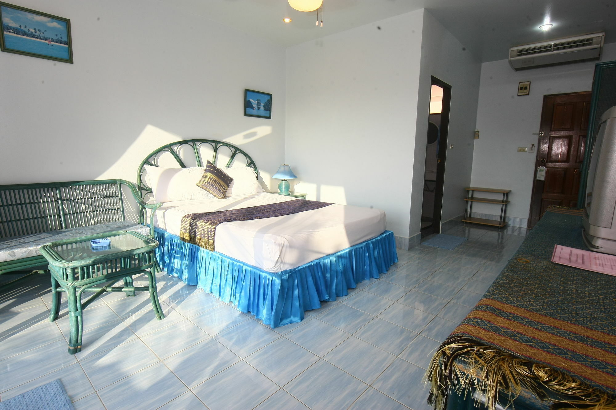 Patong Sunbeach Mansion Exterior photo